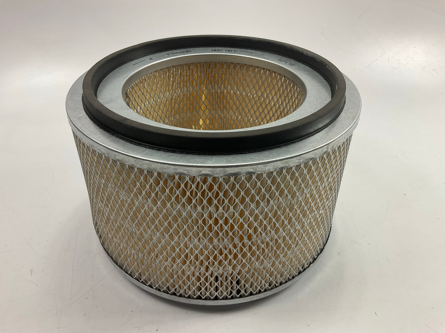 NEW - OUT OF BOX Donaldson P181030 Air Filter