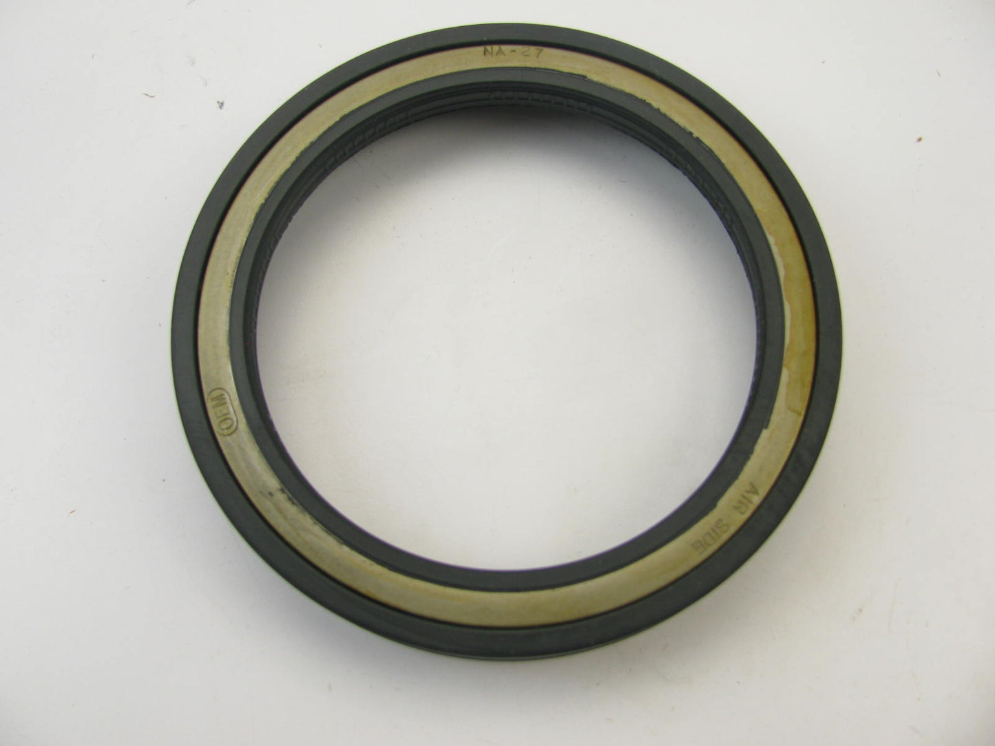 NEW - OUT OF BOX P370131 Front Wheel Seal