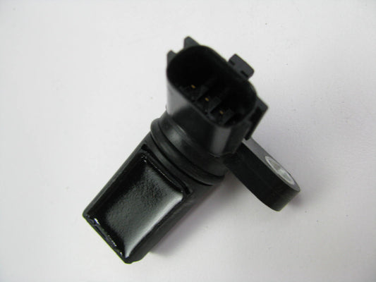 NEW - OUT OF BOX PC401 Camshaft Position Sensor For 2003-06 Nissan 4.5L 5.6L-V8