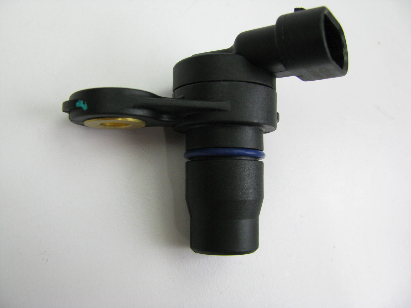 NEW - OUT OF BOX STANDARD PC403 Engine Camshaft Position Sensor