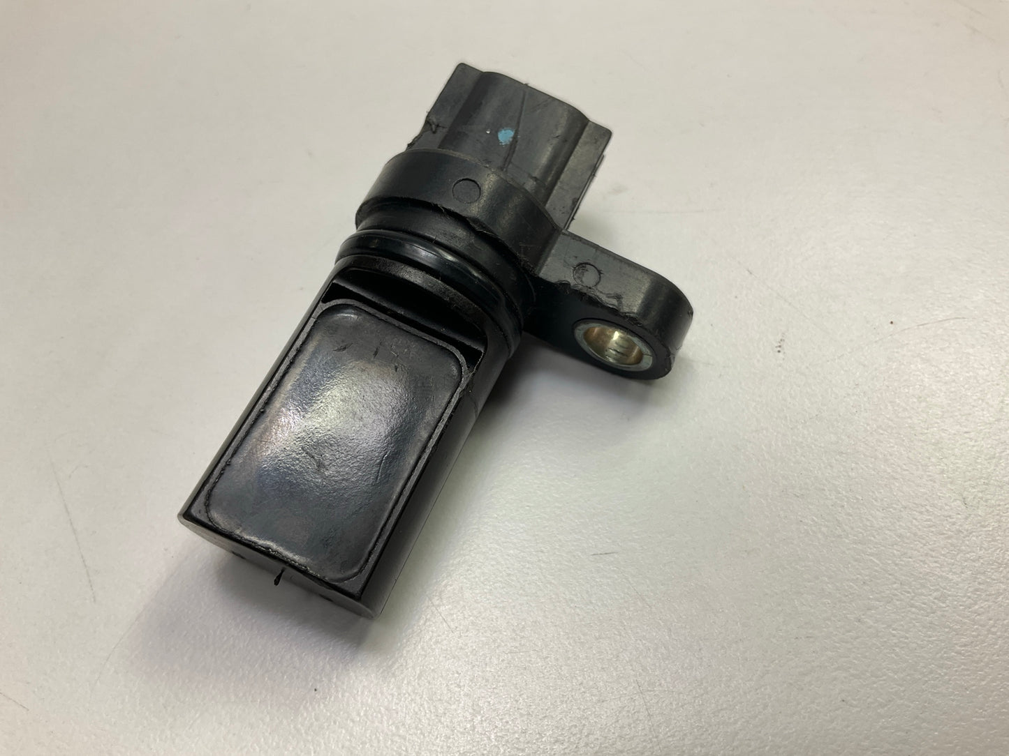 NEW - OUT OF BOX PC460 Engine Camshaft Position Sensor