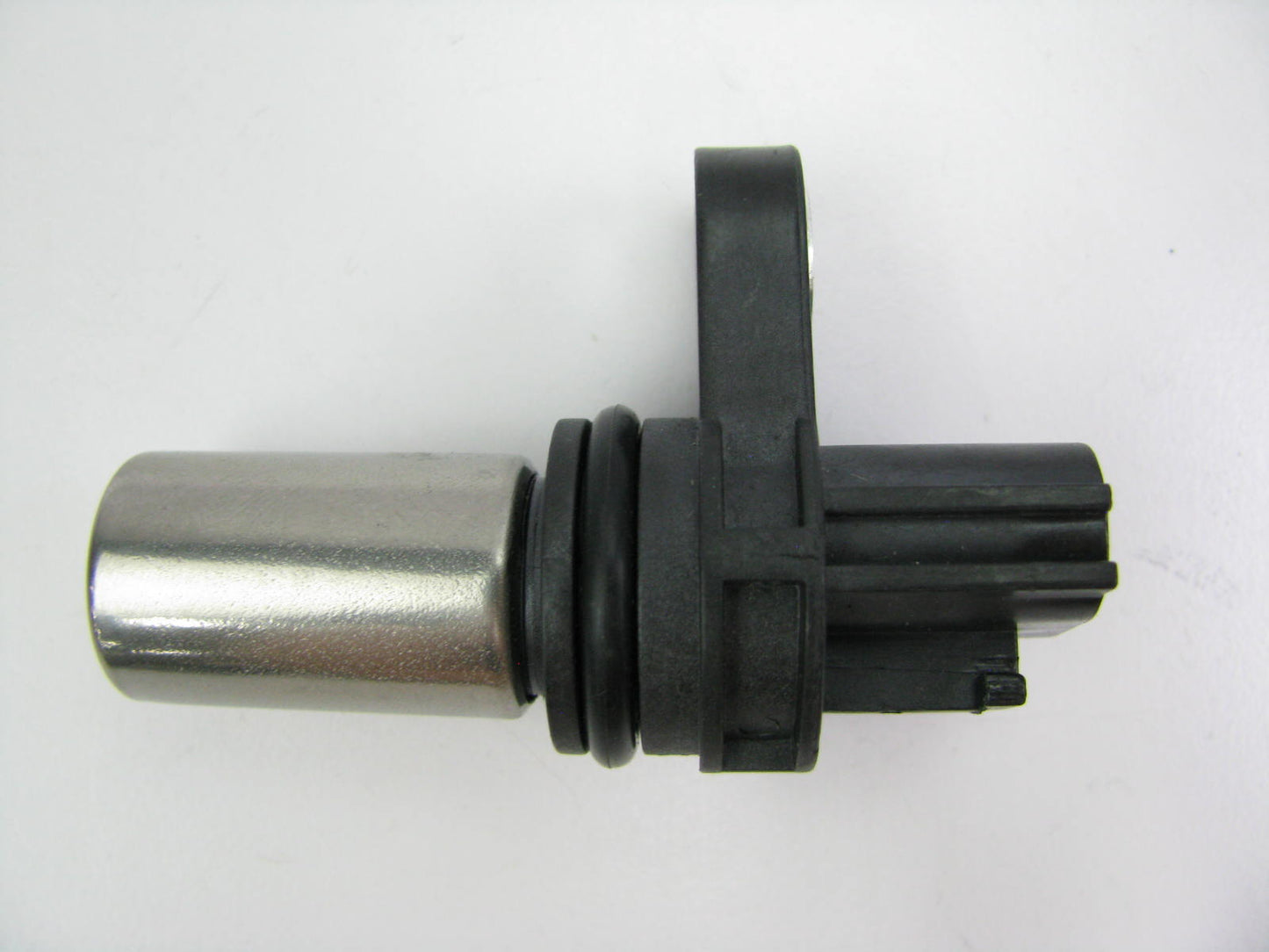 NEW - OUT OF BOX PC464 Camshaft Position Sensor For 1999-17 Nissan 2.4L 2.5L-L4