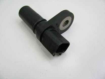NEW - OUT OF BOX STANDARD PC465 Engine Camshaft Position Sensor