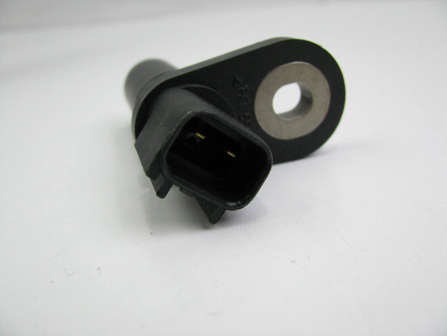 NEW - OUT OF BOX STANDARD PC465 Engine Camshaft Position Sensor