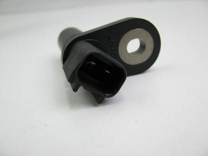 NEW - OUT OF BOX STANDARD PC465 Engine Camshaft Position Sensor