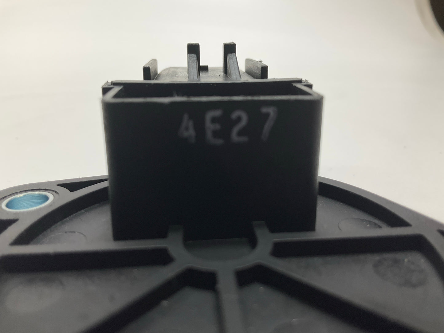 NEW - OUT OF BOX Engine Camshaft Position Sensor PC475
