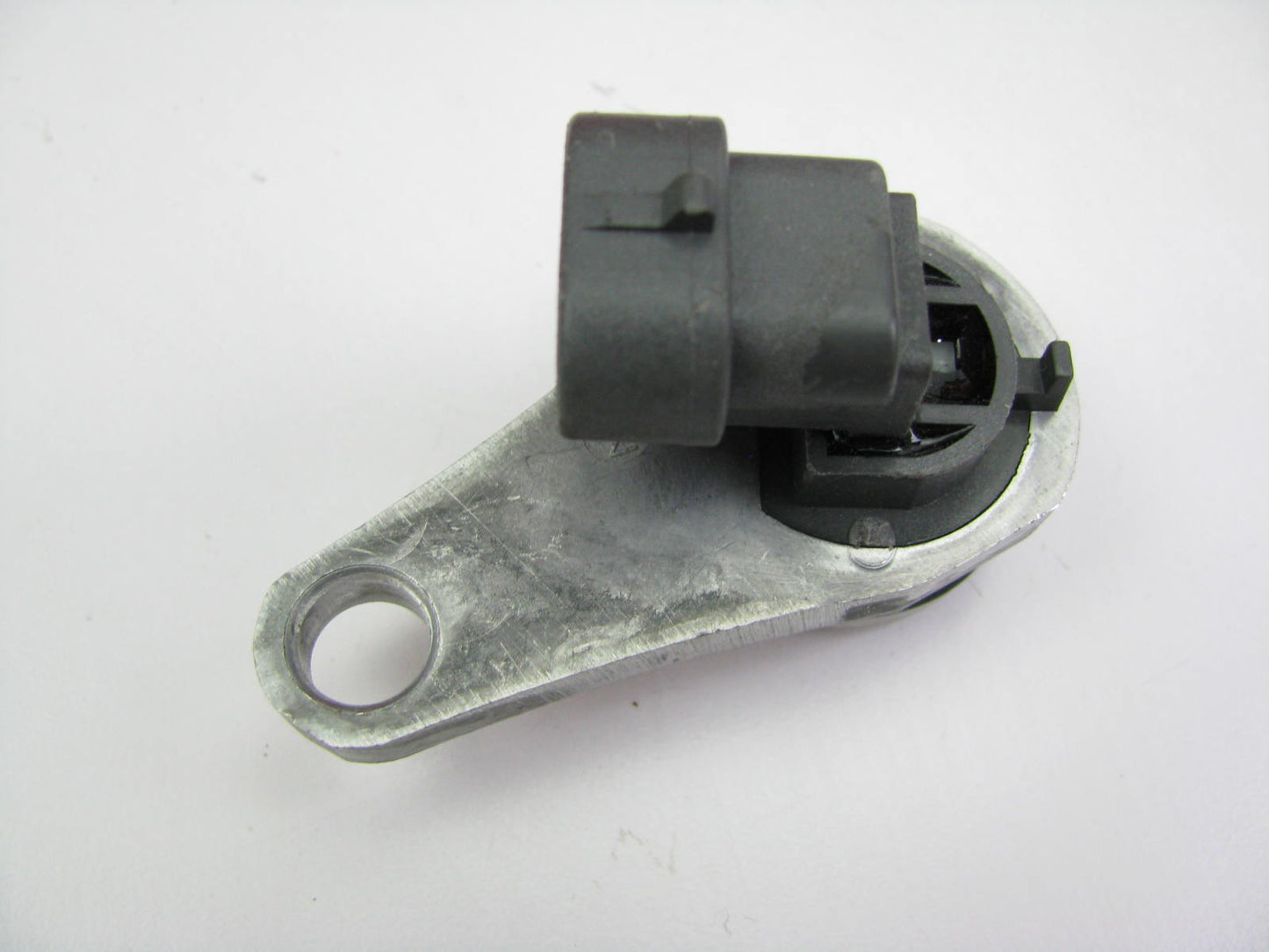 NEW - OUT OF BOX PC5T Engine Camshaft Position Sensor 1988-1992 GM 3.8L-V6