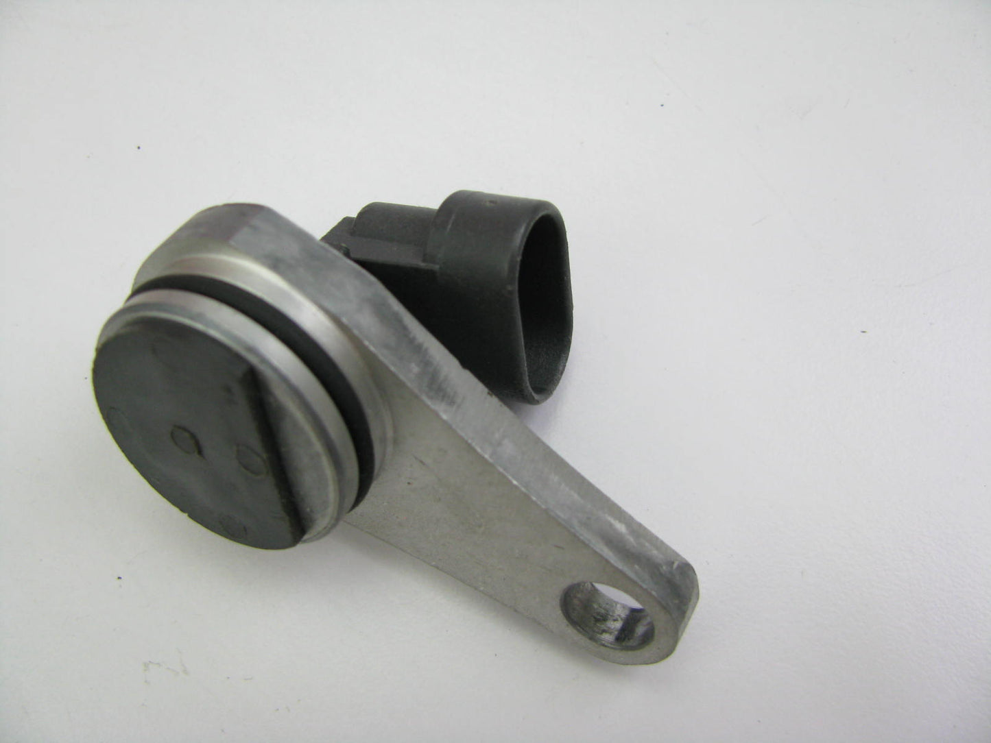 NEW - OUT OF BOX PC5T Engine Camshaft Position Sensor 1988-1992 GM 3.8L-V6