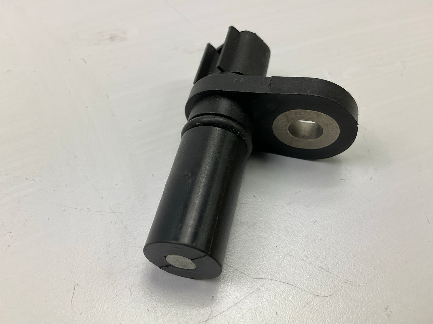 NEW - OUT OF BOX PC643 Engine Camshaft Position Sensor