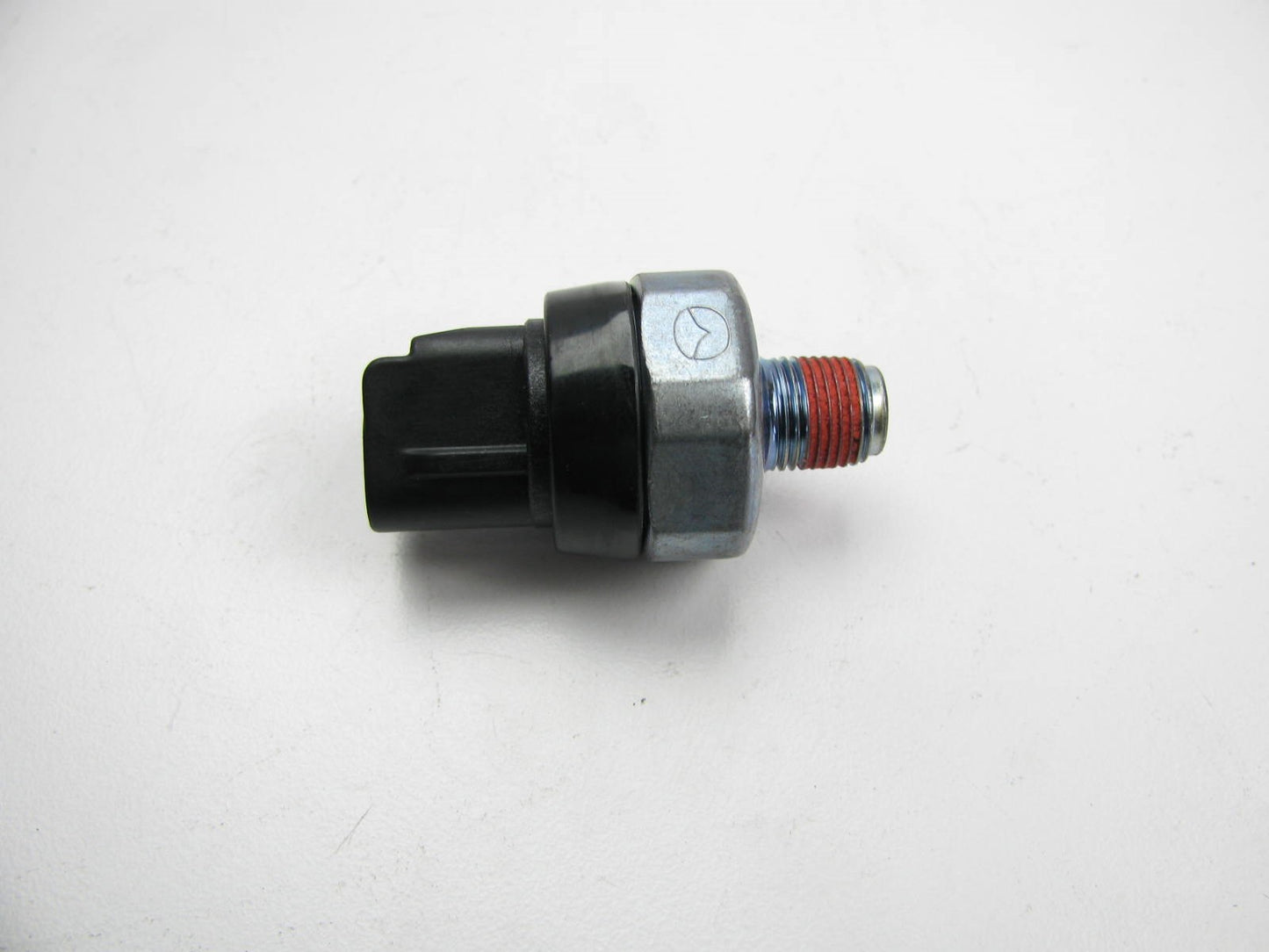 NEW - OUT OF BOX - OEM Mazda PE01-18-501A Engine Oil Pressure Switch Sender