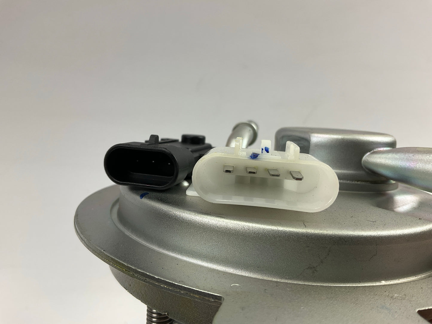 NEW UNBOXED - PN3053 Fuel Pump Module Assembly
