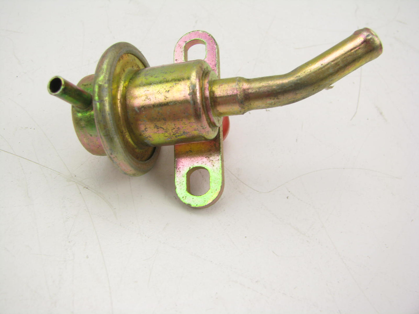 NEW - OUT OF BOX - PR138 Fuel Pressure Regulator 1988 Galant 89-90 Sigma 3.0L-V6