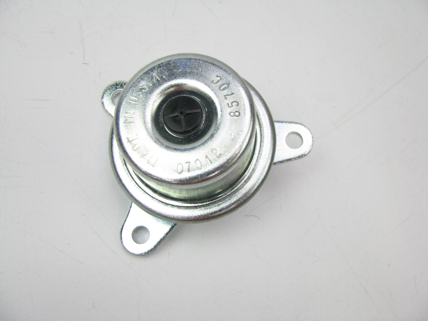 NEW - OUT OF BOX PR13 Fuel Pressure Regulator For 1986-90 Chrysler 2.2L 2.5L-L4