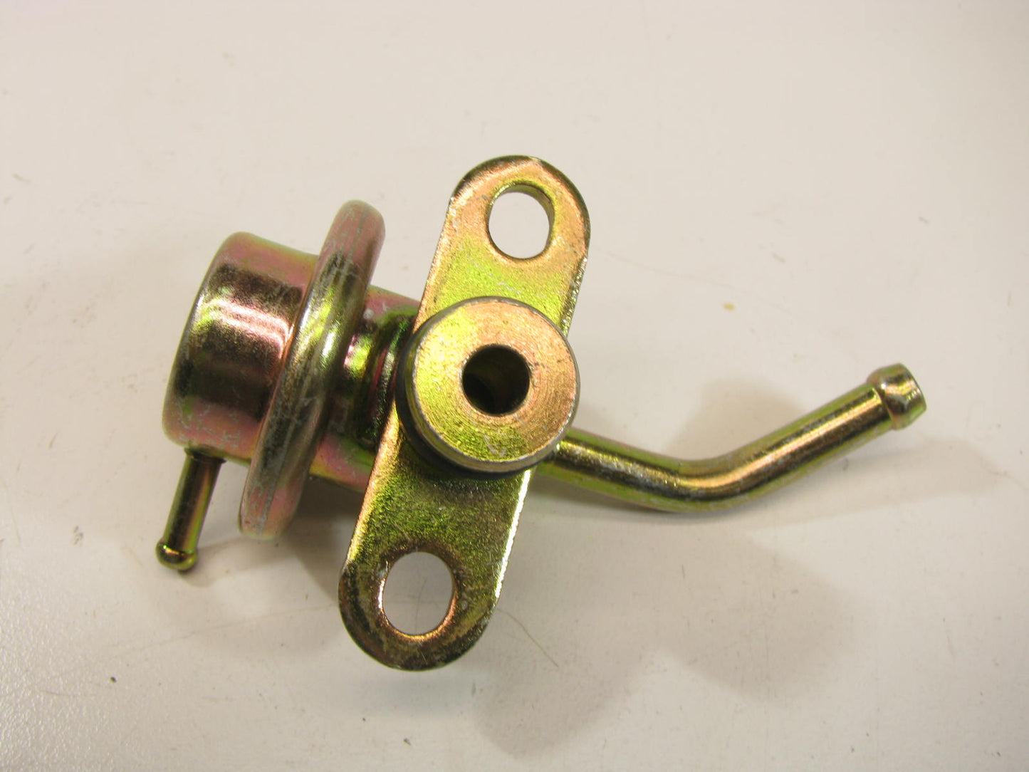 NEW - Out Of Box PR212 Fuel Injection Pressure Regulator 1995-99 Mitsubishi 2.0L