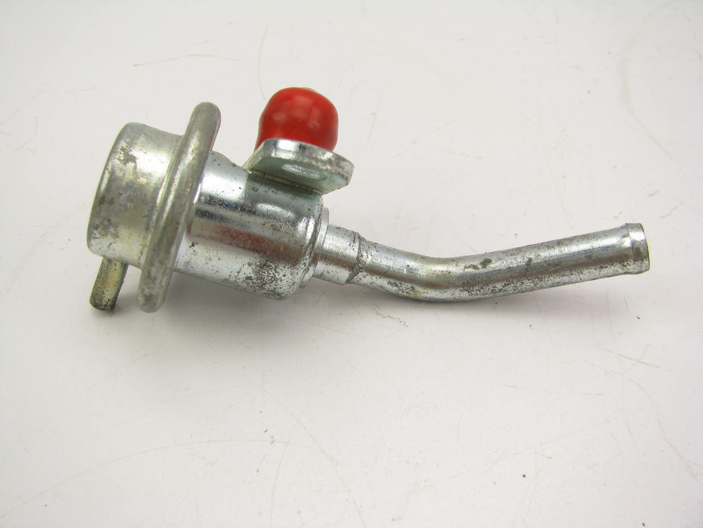 NEW - OUT OF BOX - PR279 Fuel Injection Pressure Regulator 90-98 Sonata 3.0L V6