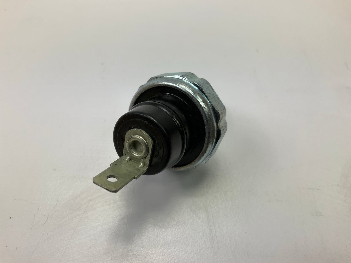 NEW - UNBOXED PS-166 Engine Oil Pressure Sender Sensor Switch