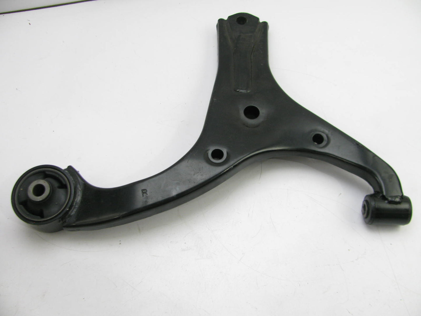 NEW OUT OF BOX - PSA63865 FRONT LOWER Control Arm For 2006-2011 Rio Rio5 Accent