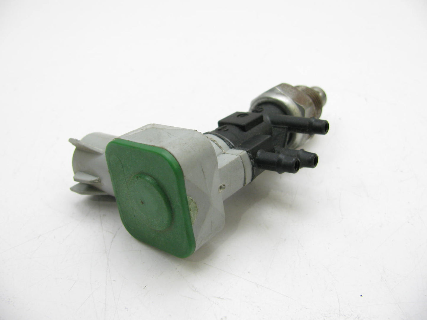 NEW - OUT OF BOX PVS22 Ported Vacuum Switch