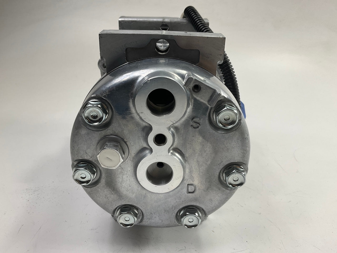 NEW UNBOXED QP7H15-4417 A/C Compressor