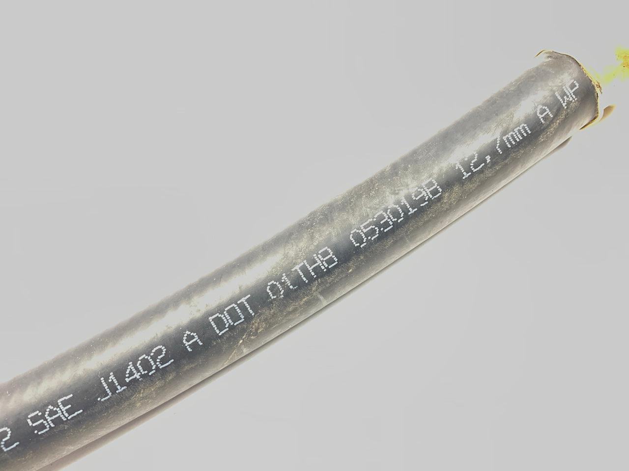 Unboxed Meritor R95550726BK Air System 1/2'' Air Hose, 3/8''-18 NPTF Swivel, 26'' L