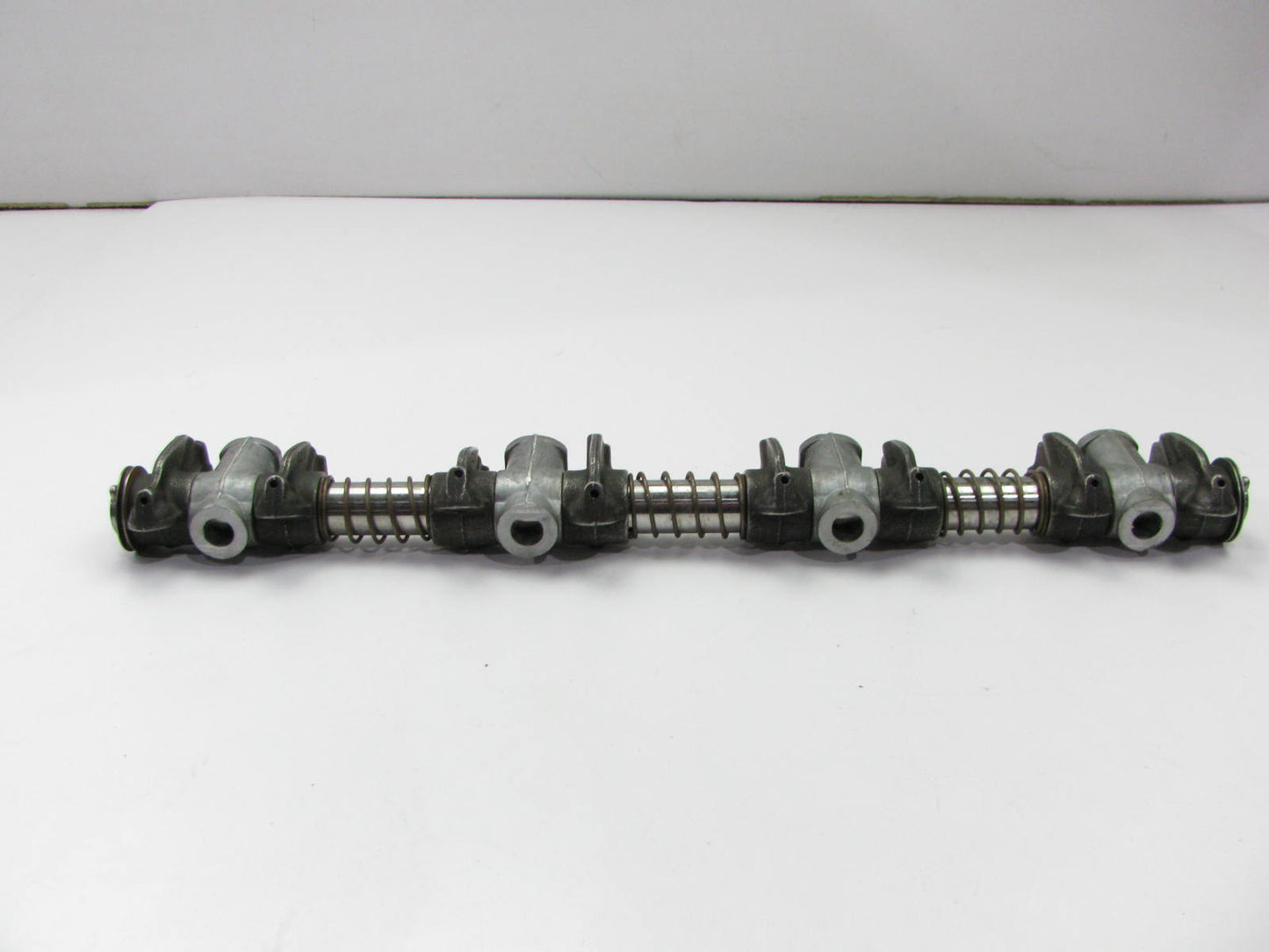 OUT OF BOX Sealed Power RA-1009 COMPLETE Rocker Arm Shaft 65-76 Ford 352-428 V8