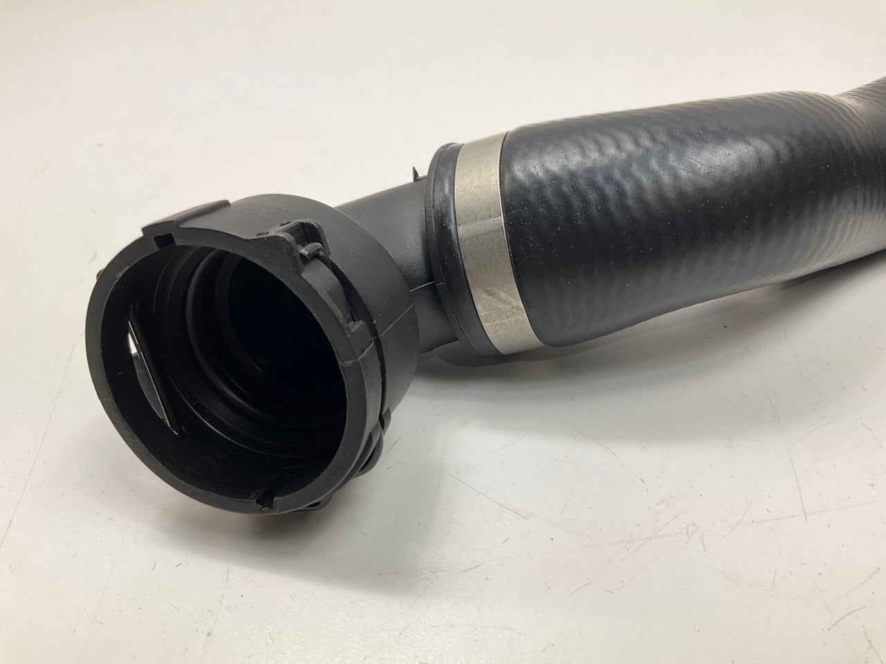 NEW - UNBOXED RH05223 Upper Radiator Coolant Hose