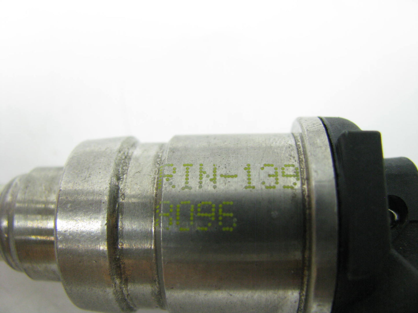 REMAN - OUT OF BOX RIN-139 Fuel Injector For 1993-1996 Honda Prelude 2.2L-L4