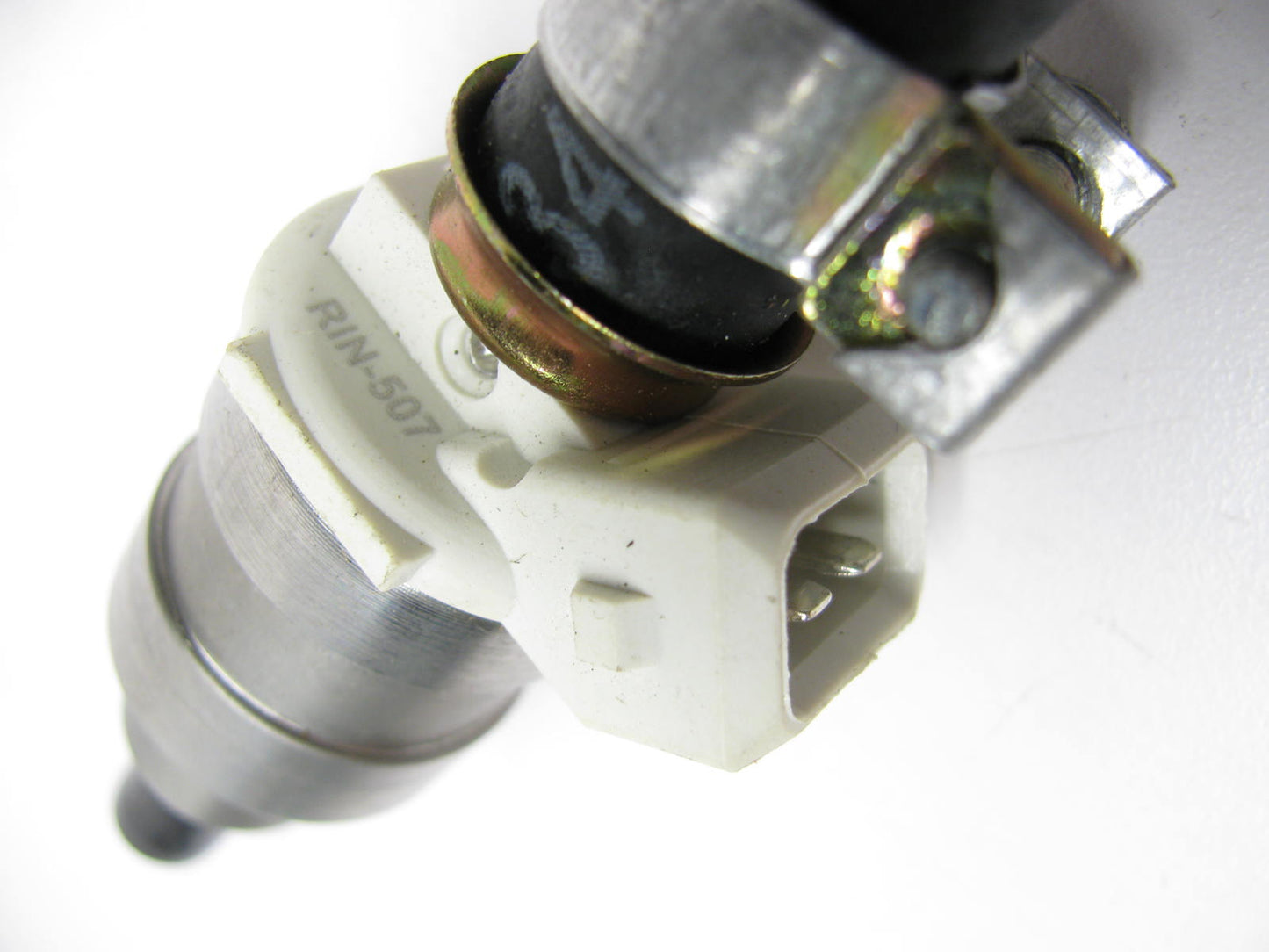 NEW - OUT OF BOX RIN-507 Fuel Injector Type 2
