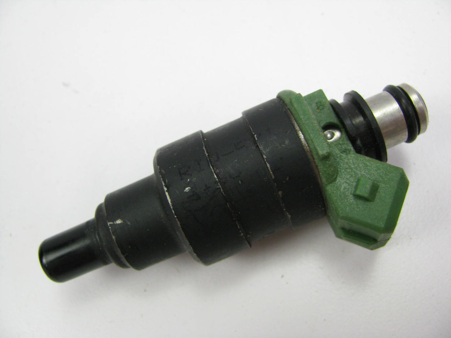 NEW - OUT OF BOX RIN-521 Fuel Injector For 1983-1984 Toyota Starlet 1.3L-L4