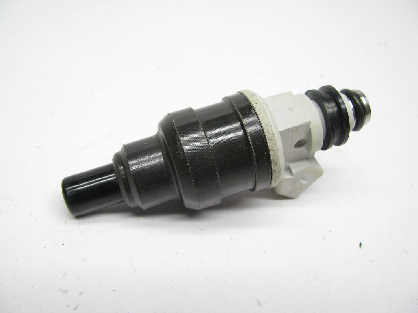 NEW - OUT OF BOX RIN-539 Fuel Injector