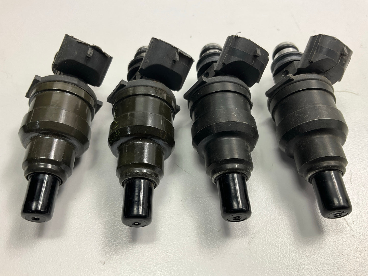 (4) NEW - OUT OF BOX RIN-580 Fuel Injector For 1990-1995 Mazda 1.6L 1.8L-L4