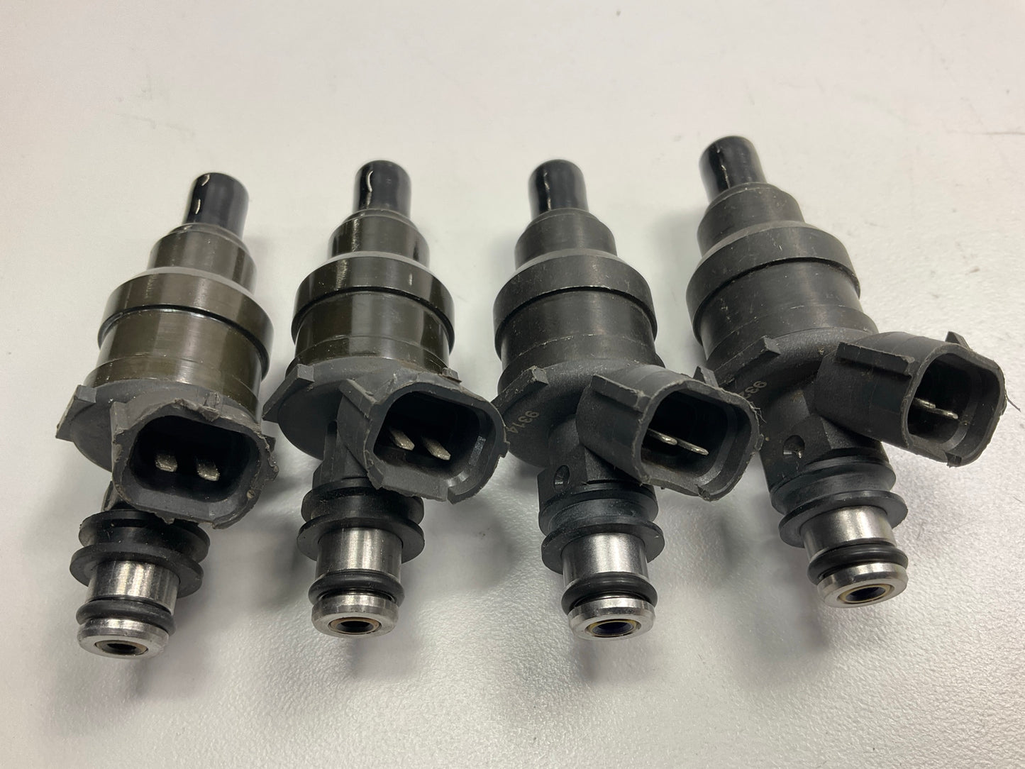 (4) NEW - OUT OF BOX RIN-580 Fuel Injector For 1990-1995 Mazda 1.6L 1.8L-L4