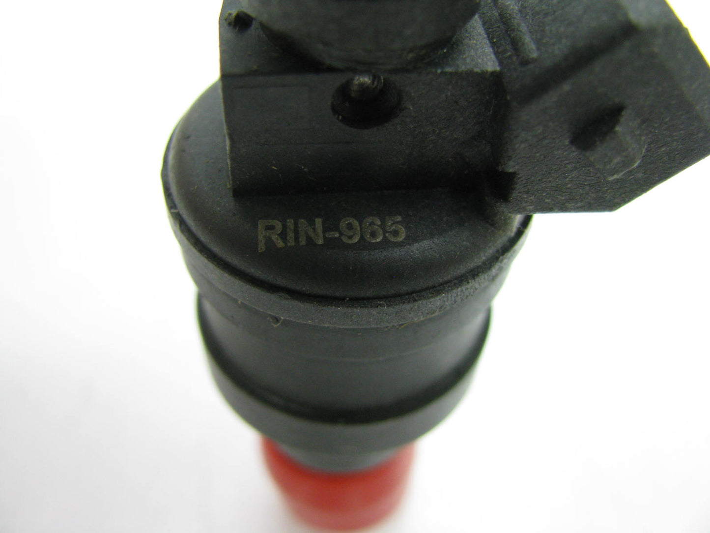 NEW - OUT OF BOX RIN-965 Fuel Injector For 1995-1999 Mitsubishi 2.0L-L4