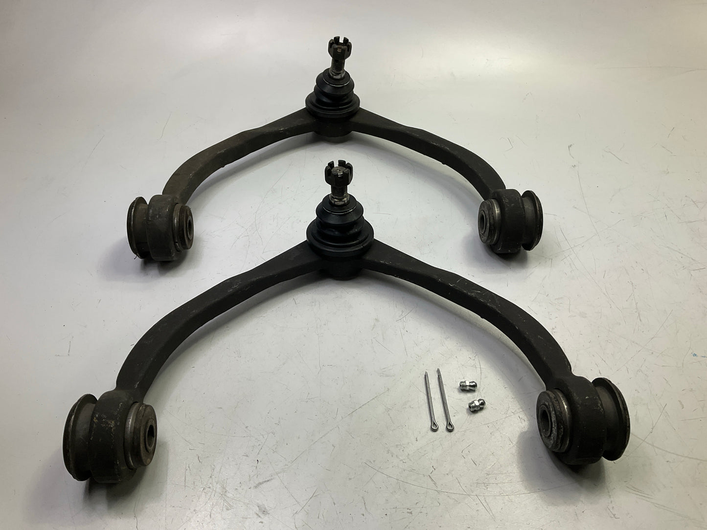 (2) RK620006 Front Upper Control Arms For 2005-2010 Dodge Dakota Pickup Truck