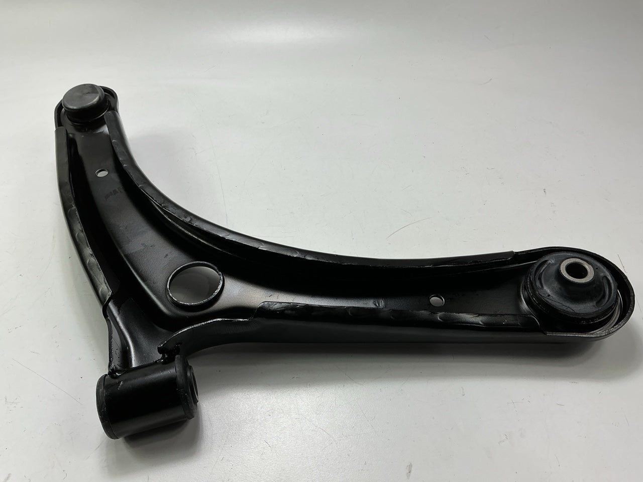 NEW UNBOXED - RK620066 Front Left Lower Control Arm And Ball Joint - AFTERMARKET