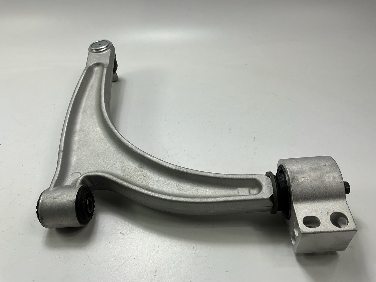 NEW - UNBOXED RK620179 Suspension Control Arm And Ball Joint, Front Left Lower