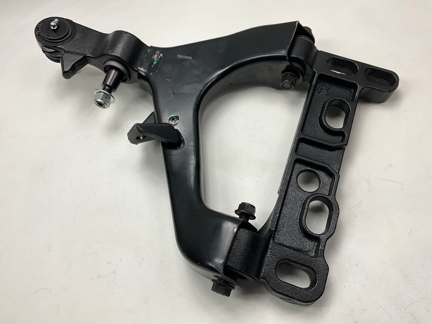 UNBOXED RK620468 Front Right Lower Suspension Control Arm & Ball Joint Assembly