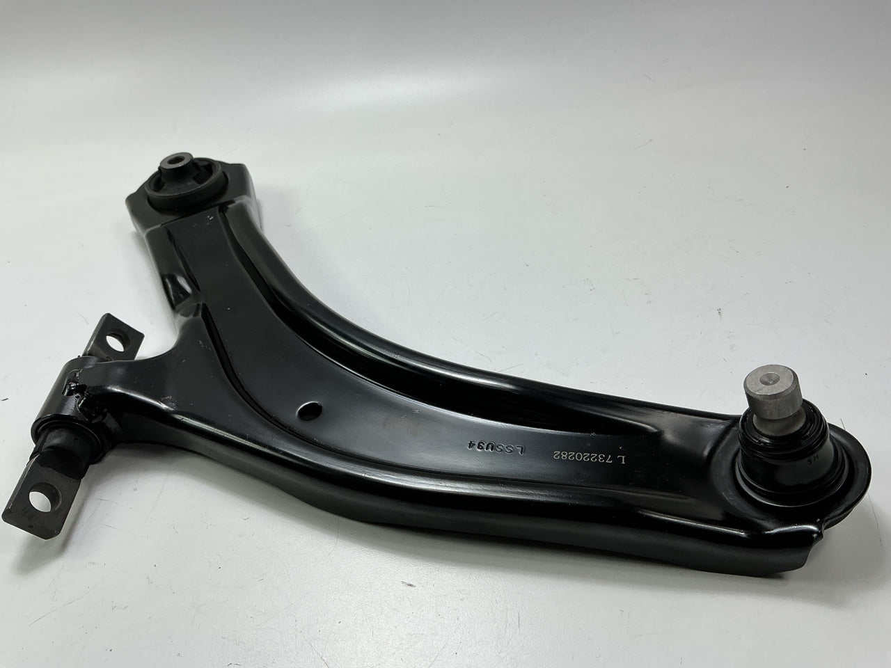 NEW - UNBOXED RK621452 Front Left Lower Suspension Control Arm And Ball Joint
