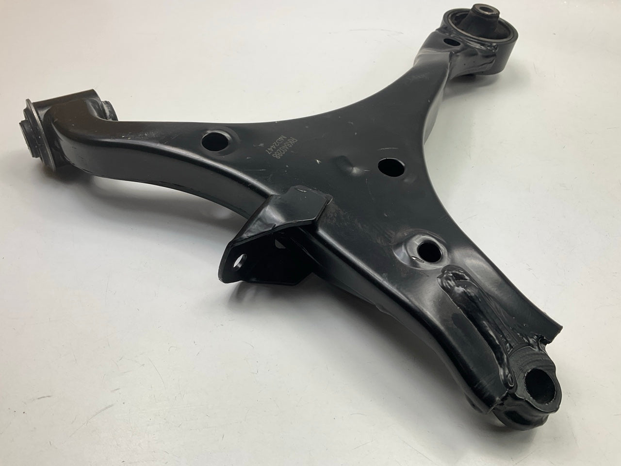 NEW - OUT OF BOX RK640288 Suspension Control Arm - Front Left Lower