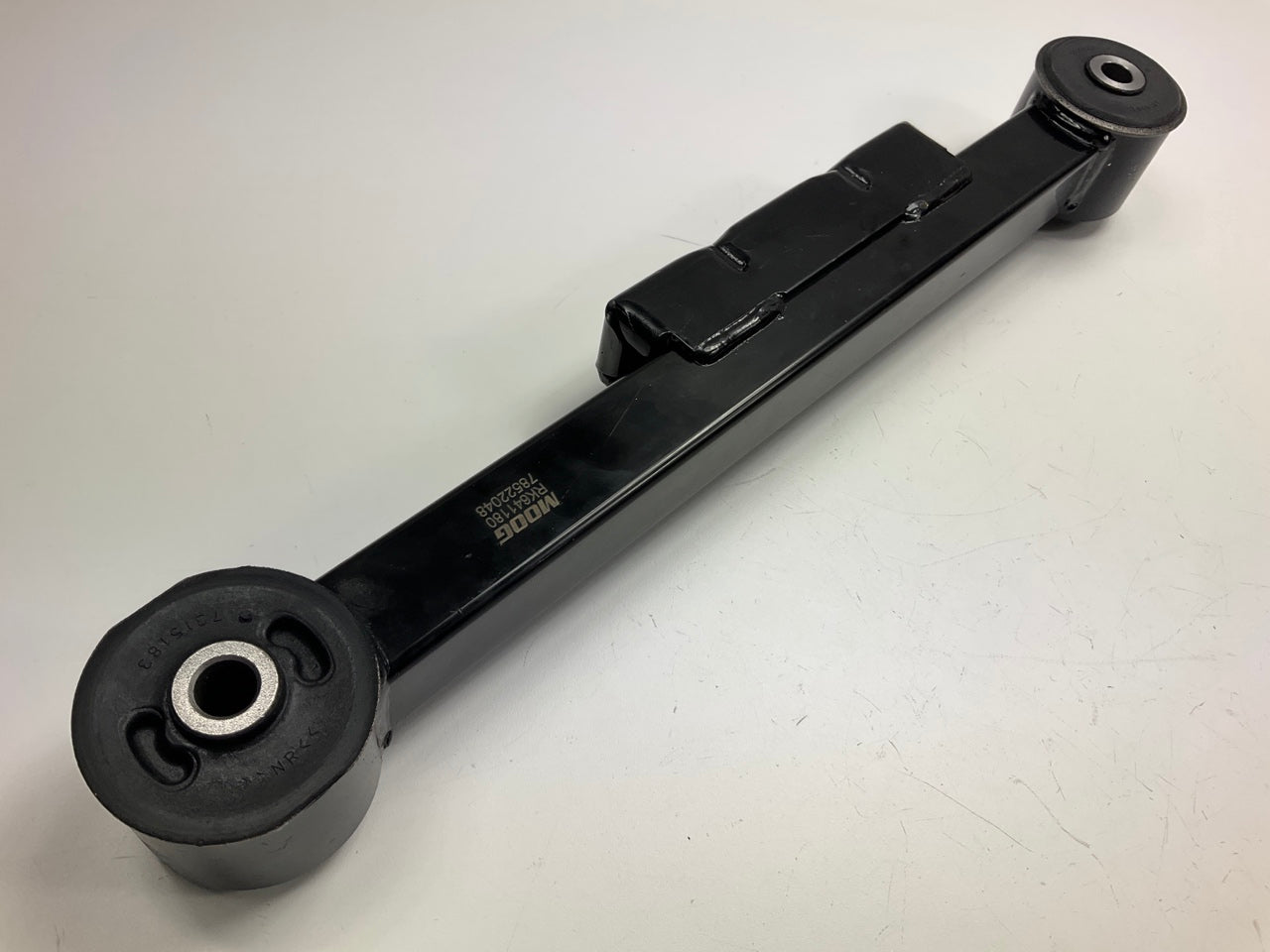 NEW - UNBOXED RK641180 Rear Lower Control Arm For 2002-2007 Jeep Liberty