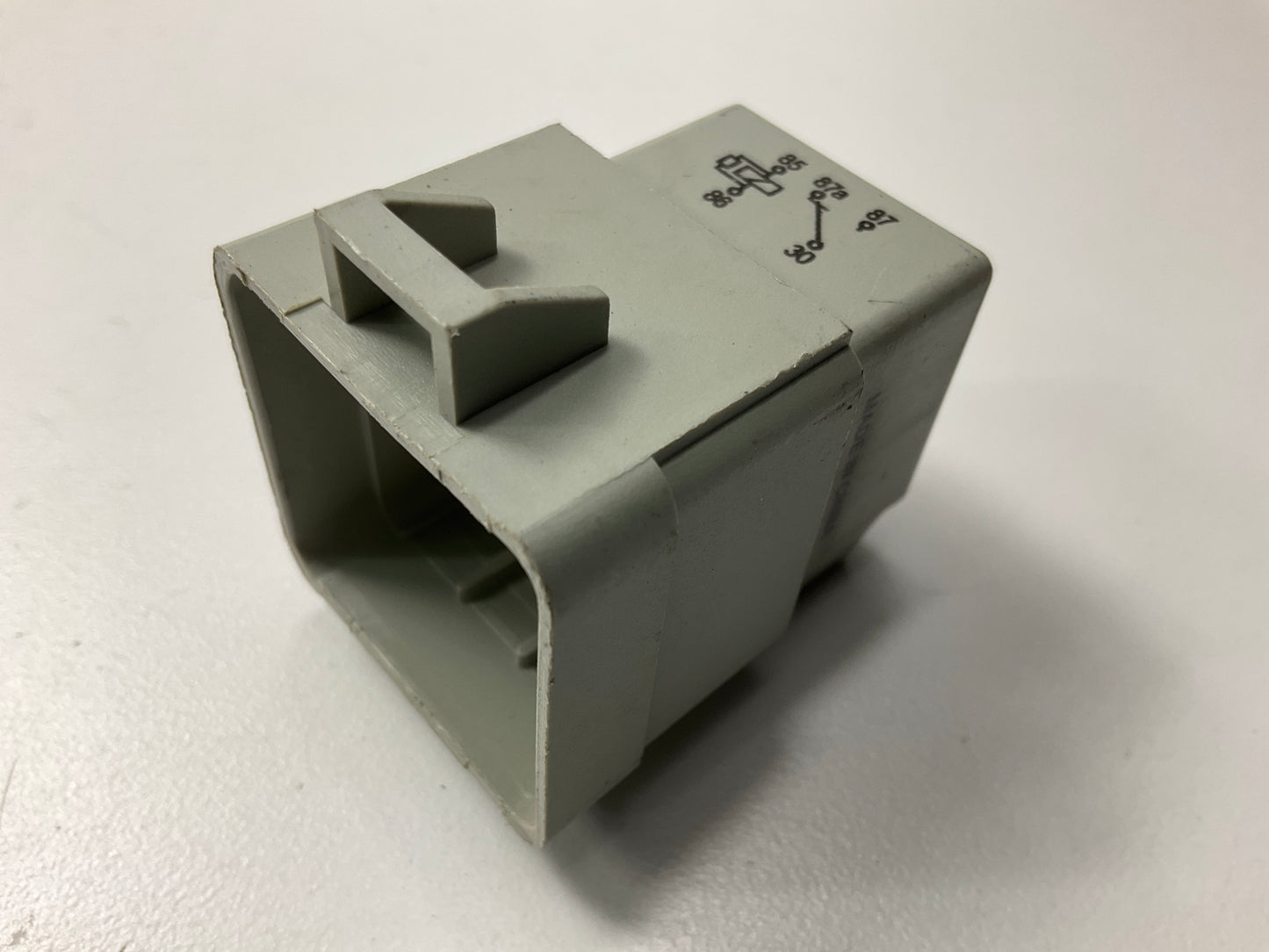 NEW - UNBOXED RY-282 HVAC Blower Motor Relay