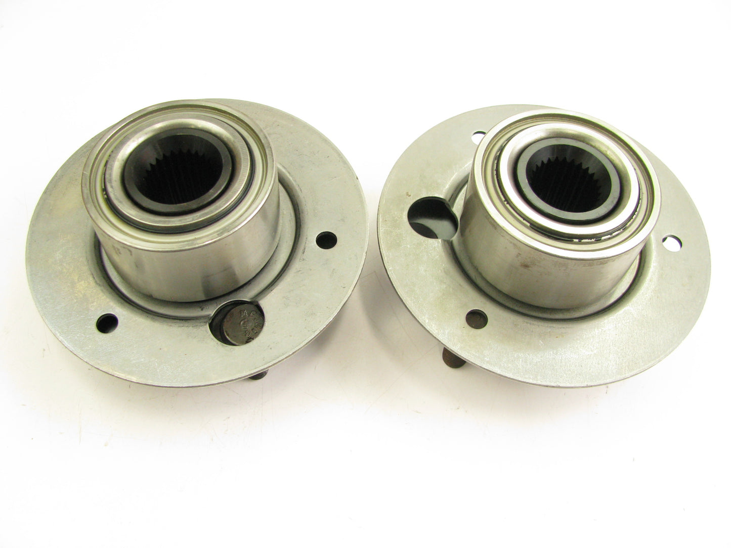 (2) NEW - OUT OF BOX S-518501 Wheel Bearing And Hub Assembly - Front