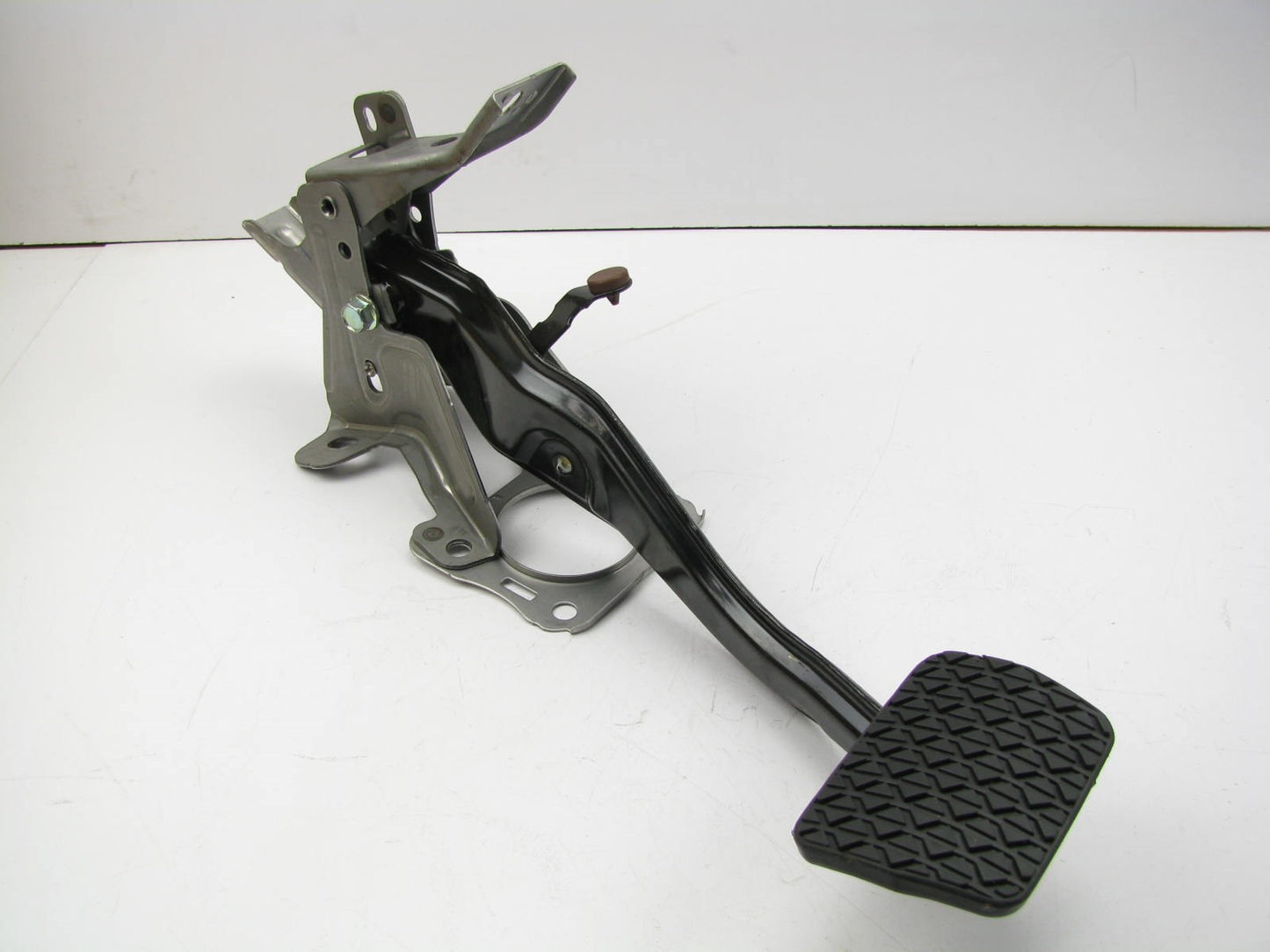NEW - OUT OF BOX  - OEM S20855 Brake Pedal Assembly For 2014-2018 Mazda 3, 6
