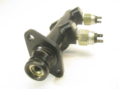 NEW OUT OF BOX - S5201 Brake Master Cylinder 171611015AA PMC117