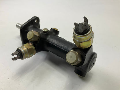 NEW - OUT OF BOX - S5336 Brake Master Cylinder 1978-1981 Audi 5000