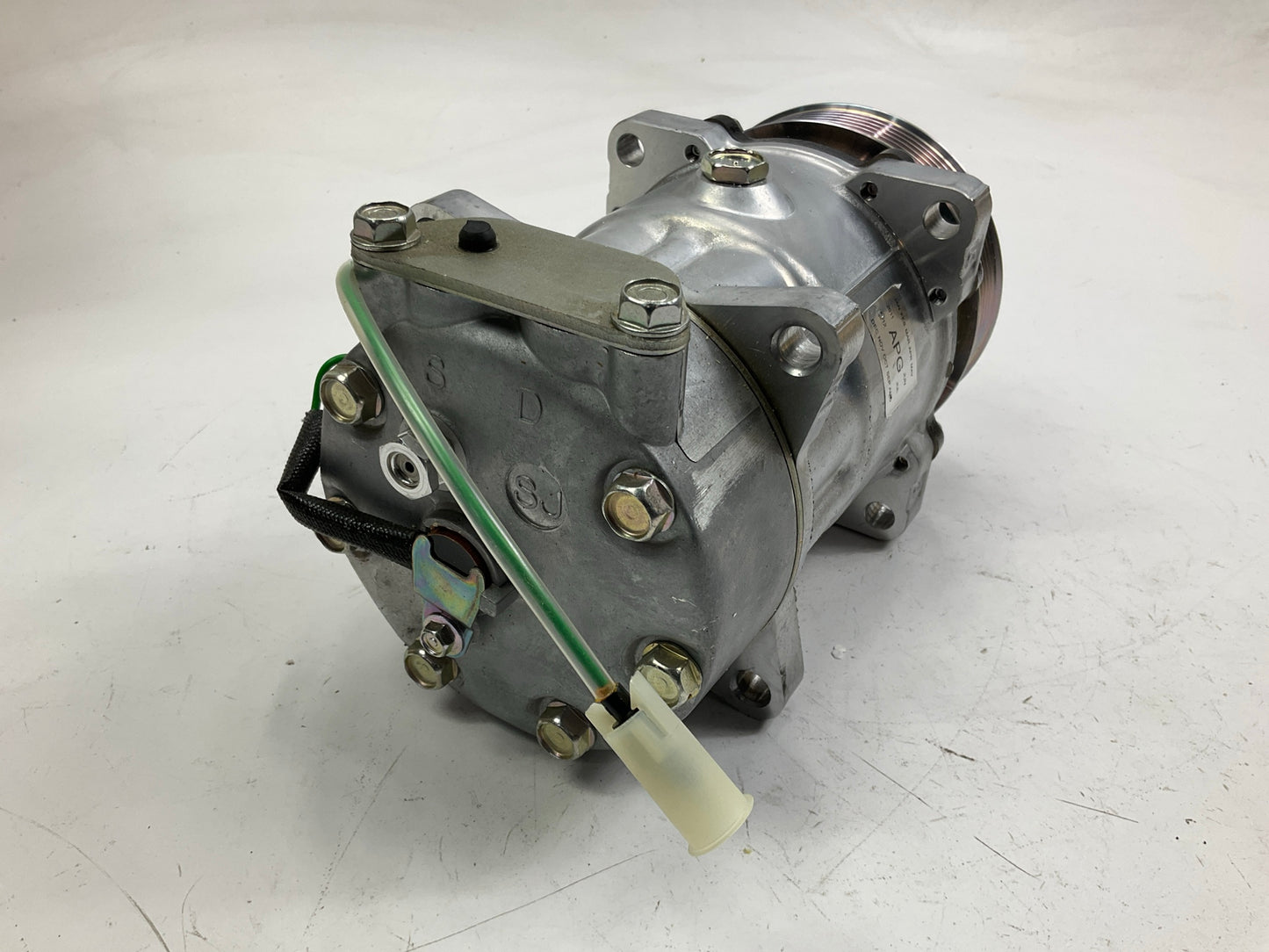 NEW UNBOXED Sanden 7846 A/C Compressor OEM Volvo SD7H15