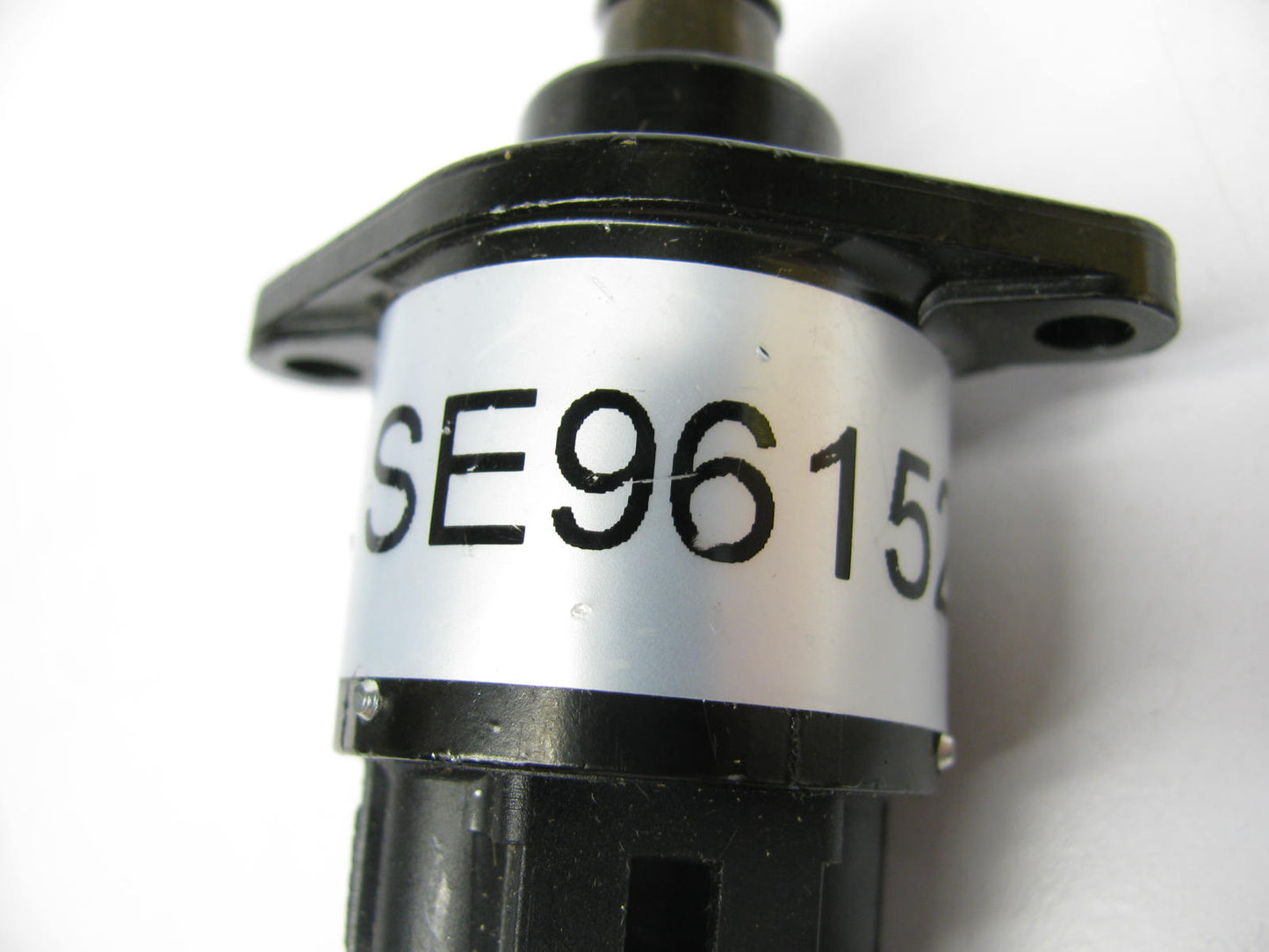 NEW - OUT OF BOX SE96152 Fuel Injection Idle Air Control Valve