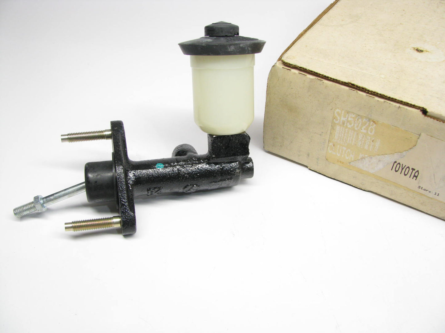 Clutch Master Cylinder SH5028 For 1983-1986 Toyota Camry