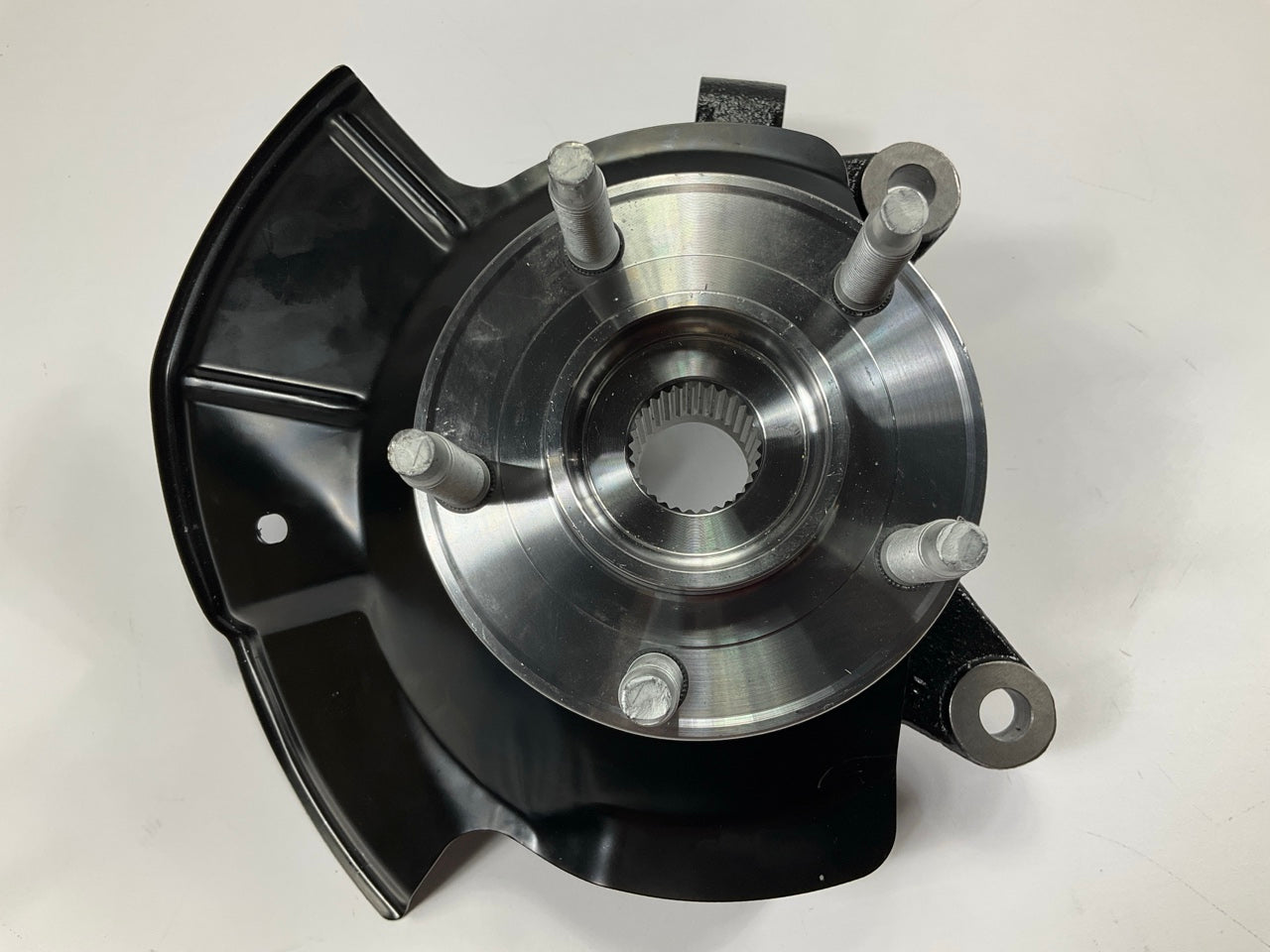 NEW - OUT OF BOX SKALK056 Front Right Steering Knuckle With Wheel Bearing