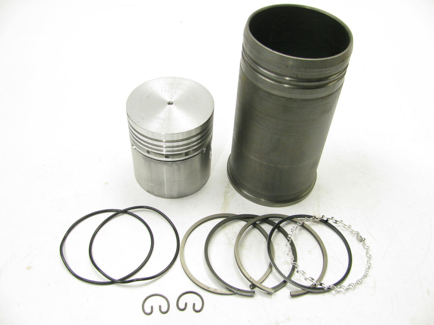 Increased Cylinder Bore 3 1/4'' To 3 3/8'' For VA, VAC, VAE, VAH, VAl Tractor 124